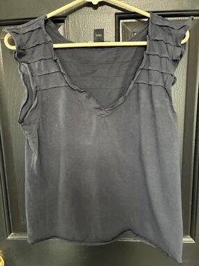 Marc By Marc Jacobs Sleeveless Ruffle-Trim V-Neck Top - Navy Size M